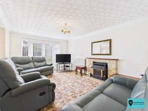 Living Room- click for photo gallery